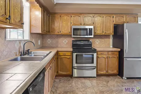 30266 Milton Dr, Walker, LA 70785 photo 6