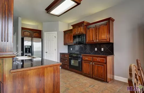 33820 Natures Way, Walker, LA 70785 photo 10