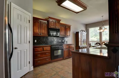 33820 Natures Way, Walker, LA 70785 photo 5