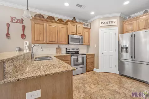 31053 Lake Spring Dr, Walker, LA 70785 photo 9