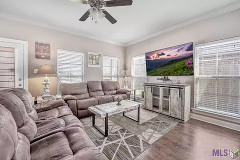31053 Lake Spring Dr, Walker, LA 70785 photo 5