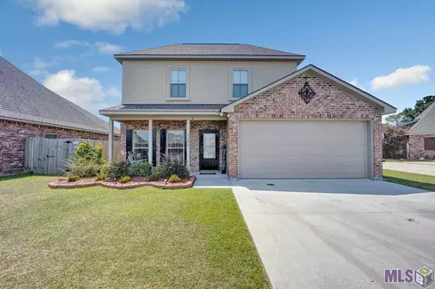 31053 Lake Spring Dr, Walker, LA 70785 photo 1