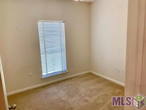 30487 Michelle St, Walker, LA 70785 photo 5