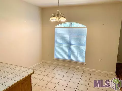 30487 Michelle St, Walker, LA 70785 photo 3