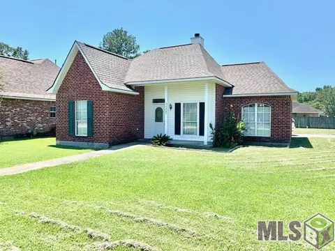 30487 Michelle St, Walker, LA 70785 photo 1