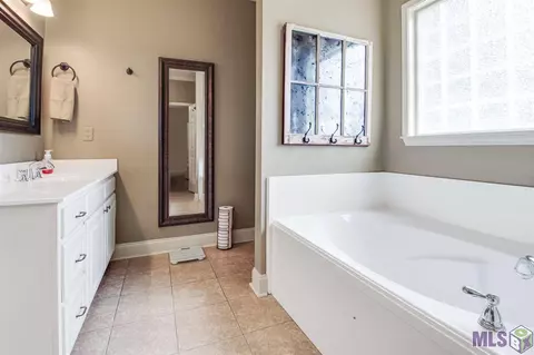 11250 Peaks Ave, Walker, LA 70785 photo 26