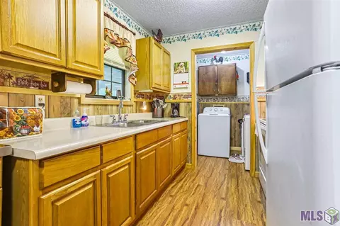 28874 Sharons Rd, Springfield, LA 70462 photo 7