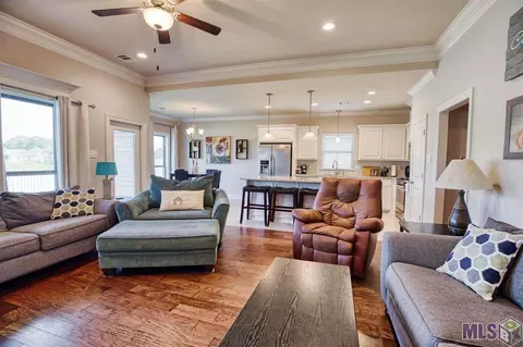 31044 Lake Spring Dr, Walker, LA 70785 photo 3