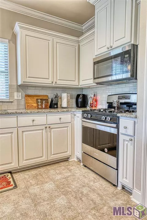31044 Lake Spring Dr, Walker, LA 70785 photo 8