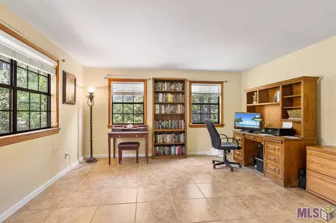 32064 Tiboe Plz, Springfield, LA 70462 photo 7