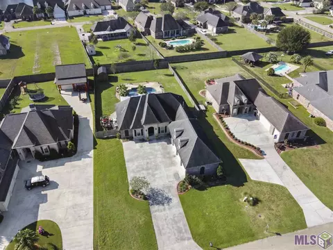 12552 Three Lakes Dr, Walker, LA 70785 photo 2