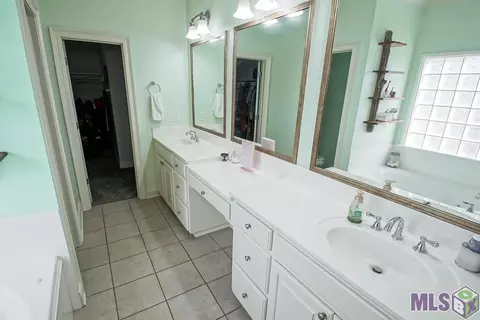 34152 Spring Lake Dr, Walker, LA 70785 photo 18