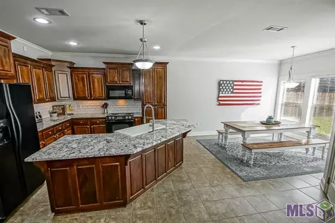 34152 Spring Lake Dr, Walker, LA 70785 photo 10