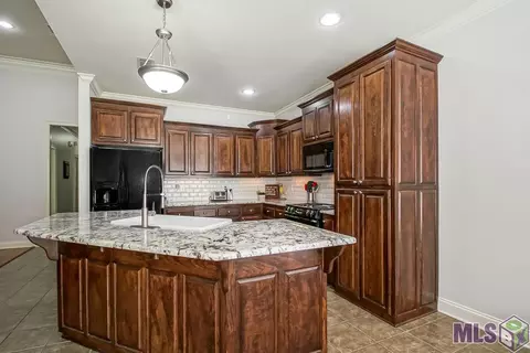 34152 Spring Lake Dr, Walker, LA 70785 photo 12