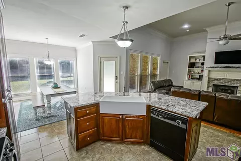34152 Spring Lake Dr, Walker, LA 70785 photo 15