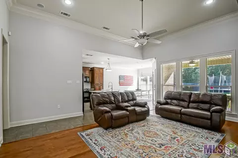 34152 Spring Lake Dr, Walker, LA 70785 photo 7