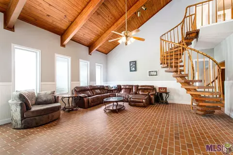 31335 River Pines Dr, Springfield, LA 70462 photo 7