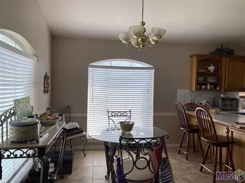 13562 Meadow Crossing Dr, Walker, LA 70785 photo 6