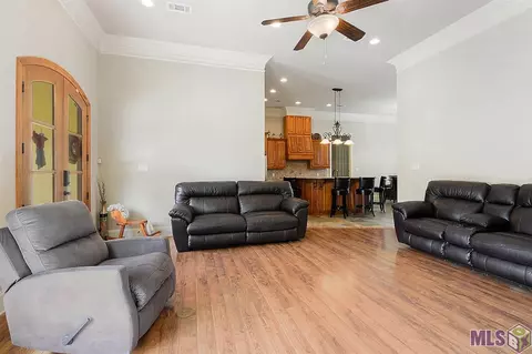 13335 Williamsburg Dr, Walker, LA 70785 photo 7
