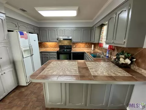 27524 Country Dr, Walker, LA 70785 photo 8