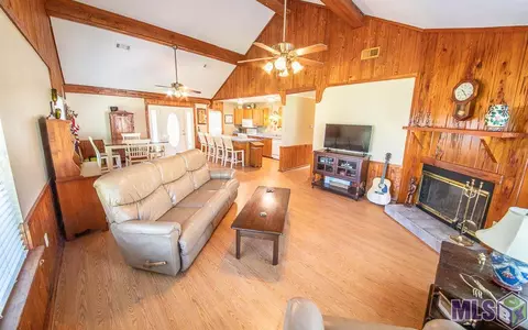20490 Johnson Dr, Springfield, LA 70462 photo 8