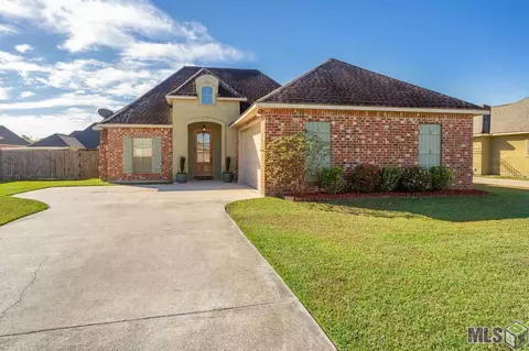 13402 Autumn Run Dr, Walker, LA 70785 photo 2
