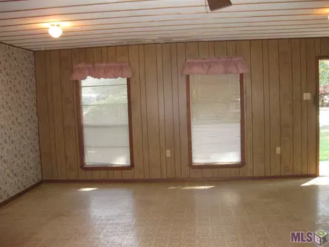 14321 Latil St, Walker, LA 70785 photo 2