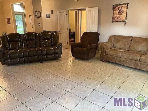 122 E 27th St, Larose, LA 70373 photo 4
