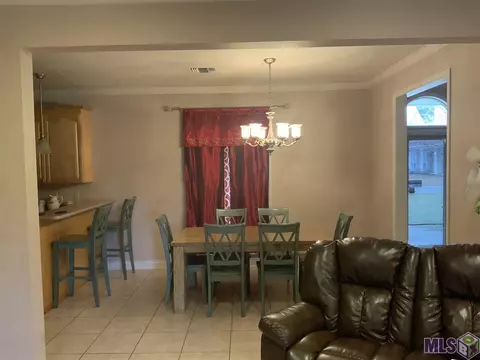 122 E 27th St, Larose, LA 70373 photo 3