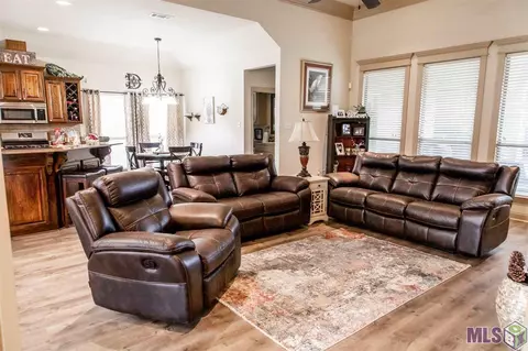 13282 Brookcrest Dr, Walker, LA 70785 photo 4