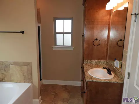 838 Chemin Dr, Baker, LA 70714 photo 10