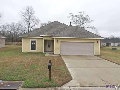 838 Chemin Dr, Baker, LA 70714 photo 1