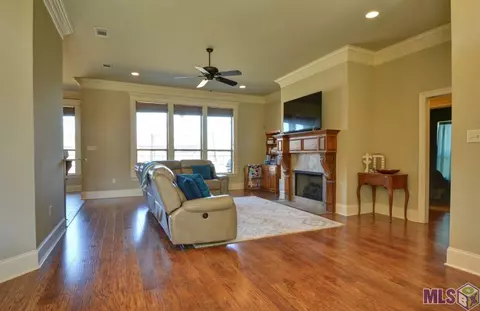 13291 Brookcrest Dr, Walker, LA 70785 photo 3