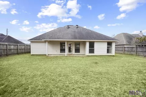 13020 Robin Dr, Walker, LA 70785 photo 4