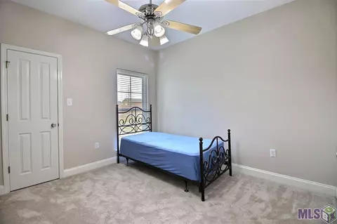32909 Briar Oak Dr, Walker, LA 70785 photo 2