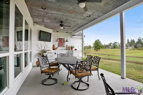 12814 Thoroughbred Ln, Walker, LA 70785 photo 3