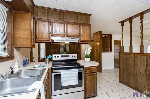 2105 Debra Dr, Baker, LA 70714 photo 3