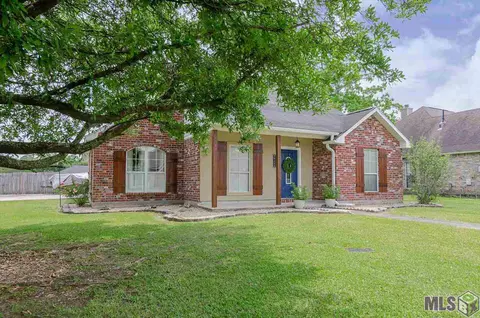 30486 Michelle Dr, Walker, LA 70785 photo 2