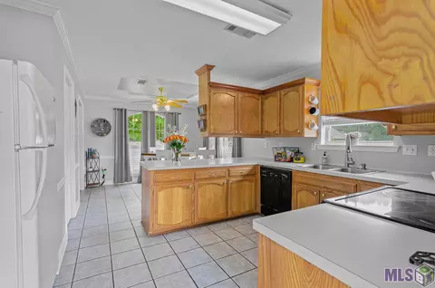 30486 Michelle Dr, Walker, LA 70785 photo 5