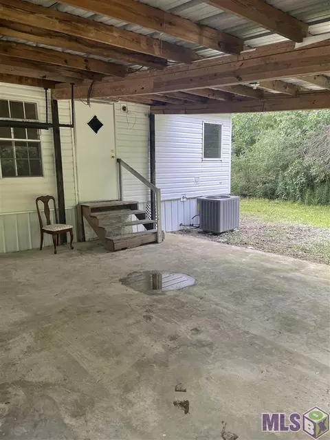 30176 La Hwy 22, Springfield, LA 70462 photo 4
