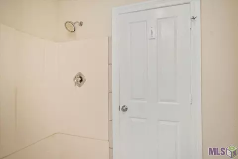 2423 Mchugh Rd, Baker, LA 70714 photo 12