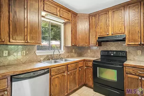 2423 Mchugh Rd, Baker, LA 70714 photo 3