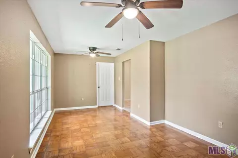 2423 Mchugh Rd, Baker, LA 70714 photo 2