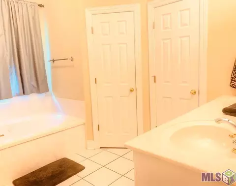 32928 Fox Run Dr, Walker, LA 70785 photo 14