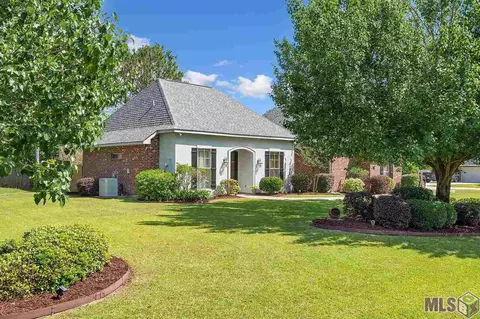 210 Stonewood Dr, Covington, LA 70433 photo 2
