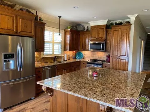 13220 Williamsburg Dr, Walker, LA 70785 photo 2