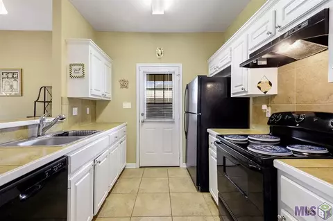 15805 Varnado Rd, Walker, LA 70785 photo 5