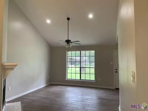 29400 Peggy Dr, Walker, LA 70785 photo 3