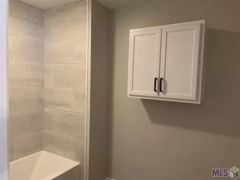 29400 Peggy Dr, Walker, LA 70785 photo 9