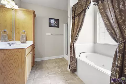 32824 Fox Run Dr, Walker, LA 70785 photo 18